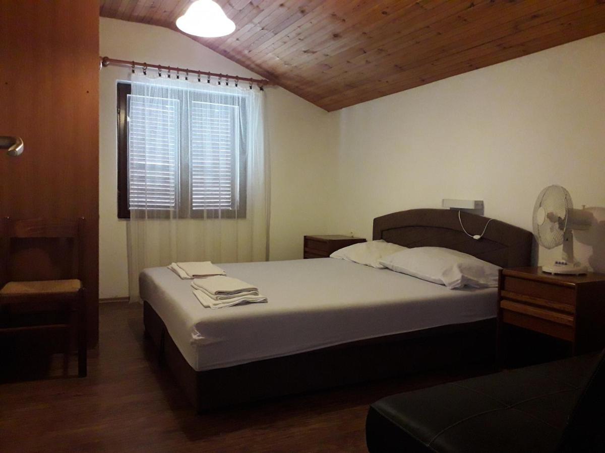 Apartments By The Sea Suha Punta, Rab - 5050 Kampor Exterior photo